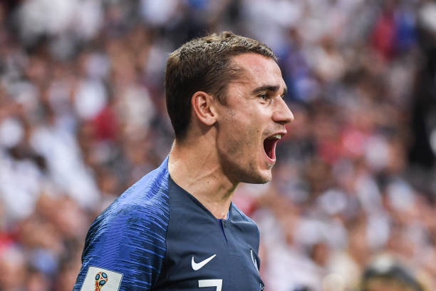 队的中场深 队的中场深